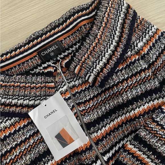 Authentic CHANEL Women's Multicolor Striped Cardigan - Picture 4 of 7